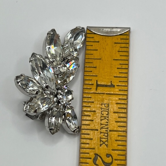 Vintage Weiss Clear Rhinestone Leaf Spray Clip-On Earrings Signed Statement - Picture 5 of 6